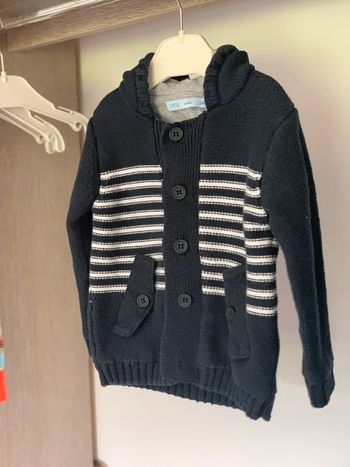 Gilet à capuche 24 mois