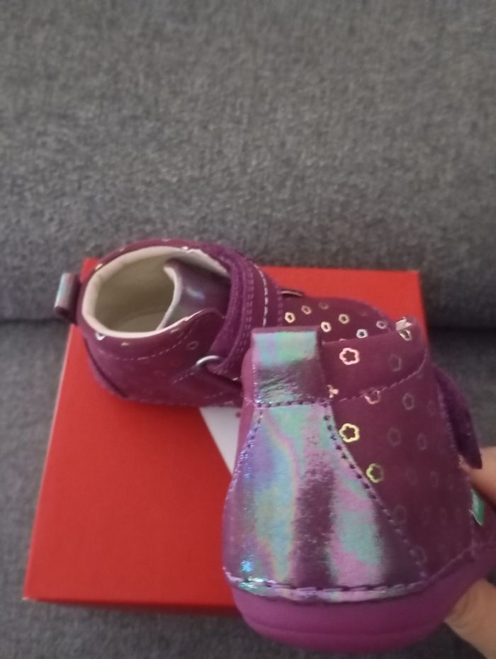 Kickers neuves pour fille en taille 21 - photo numéro 4