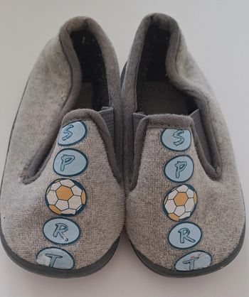 Chaussons garçon pointure 19
