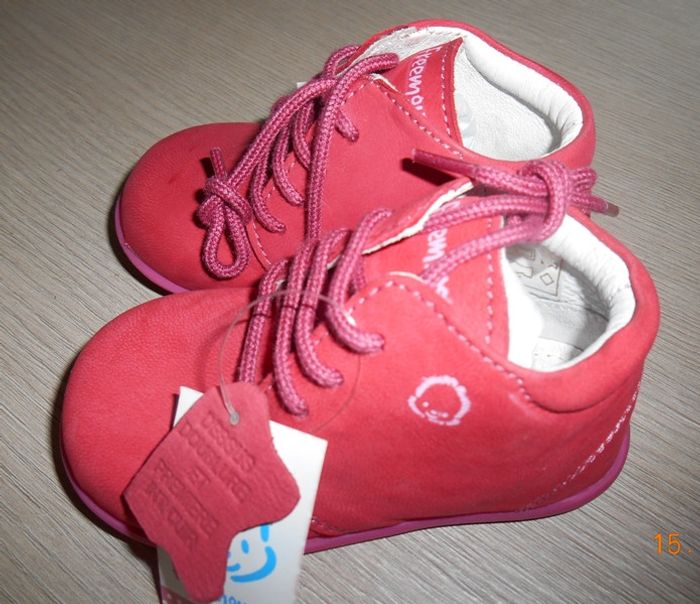 Chaussures cuir et peau fille pointure 20 / Freemouss