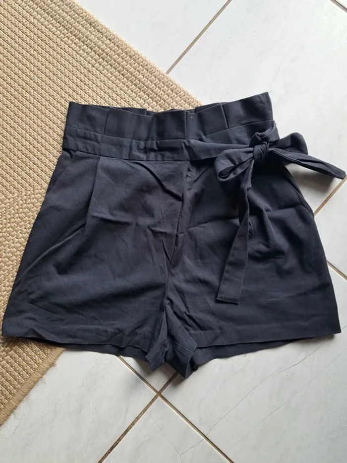 Short bleu marine Zara