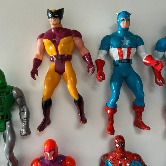 Lot 7 figurines les super héros marvel guerres secrètes - photo numéro 4