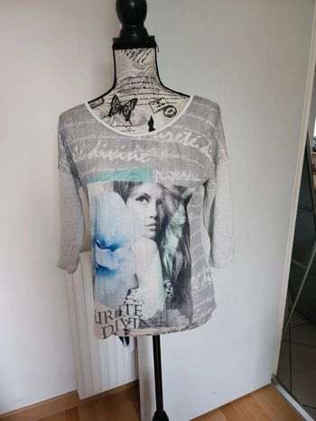 Joli Tee Shirt de marque Patrice Breal et de taille 36