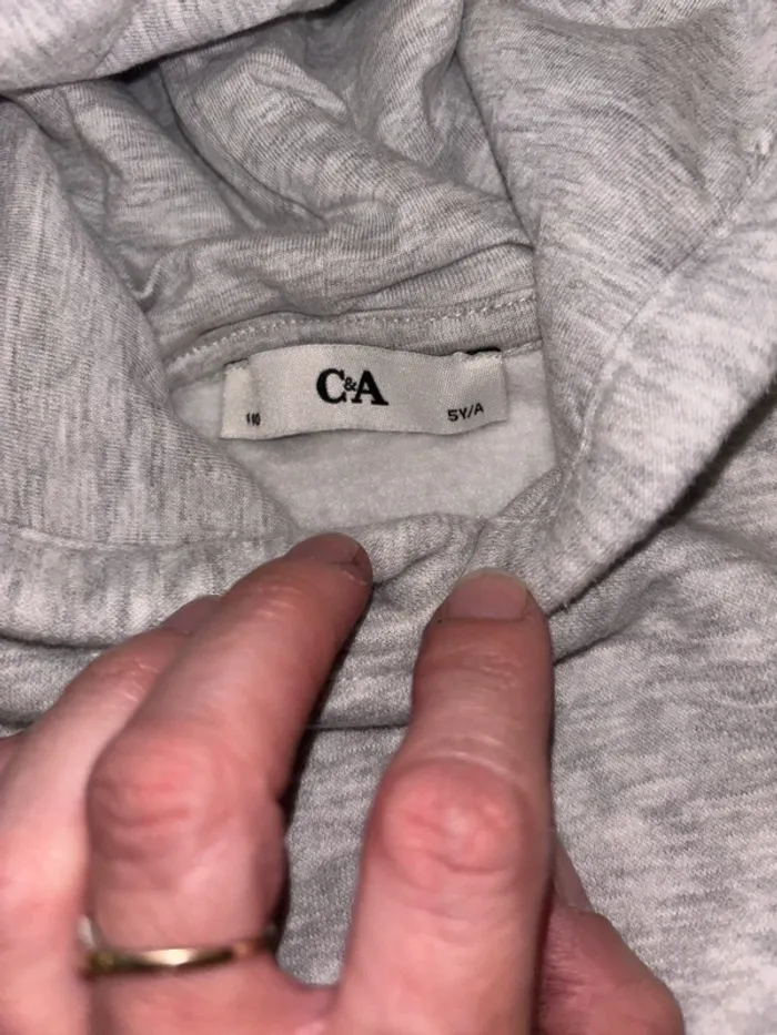 Pull à capuche gris mixte C&A 5 ans - photo numéro 3