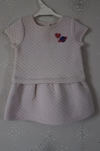 D1627 - Robe taille 9 mois