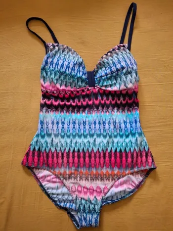 Maillot de bain une pièce femme Taille 1 neuf