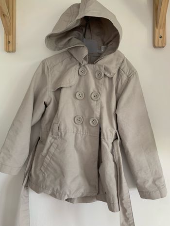 Trench-coat