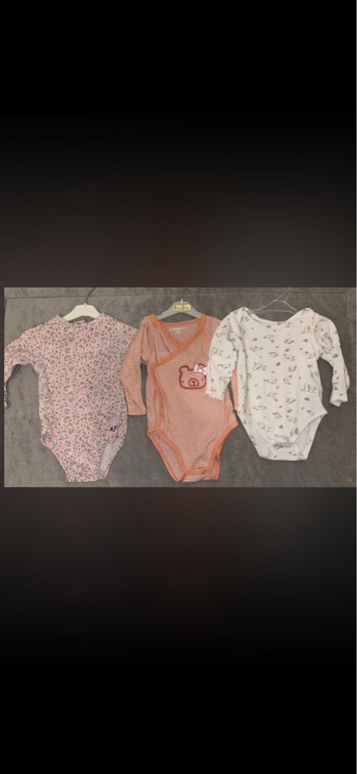 LOT 24 PIÈCES DE VÊTEMENTS FILLE 12 MOIS - photo numéro 10