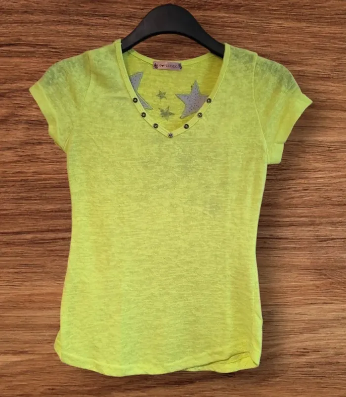 🌟 T-shirt jaune fluo taille M - Look fun & estival ! 🌟