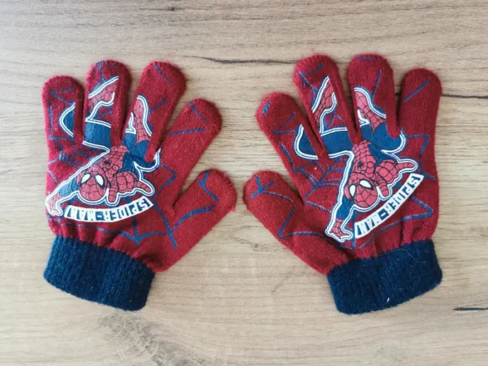 Gants spiderman 5/6 ans