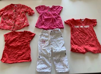 Lot pantalon/pantacourt et hauts 18 mois été