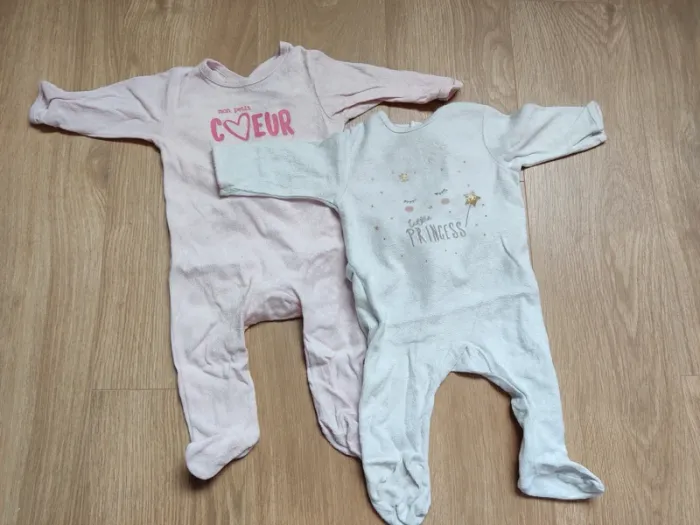 Lot pyjamas velour fille 9 mois - photo numéro 3