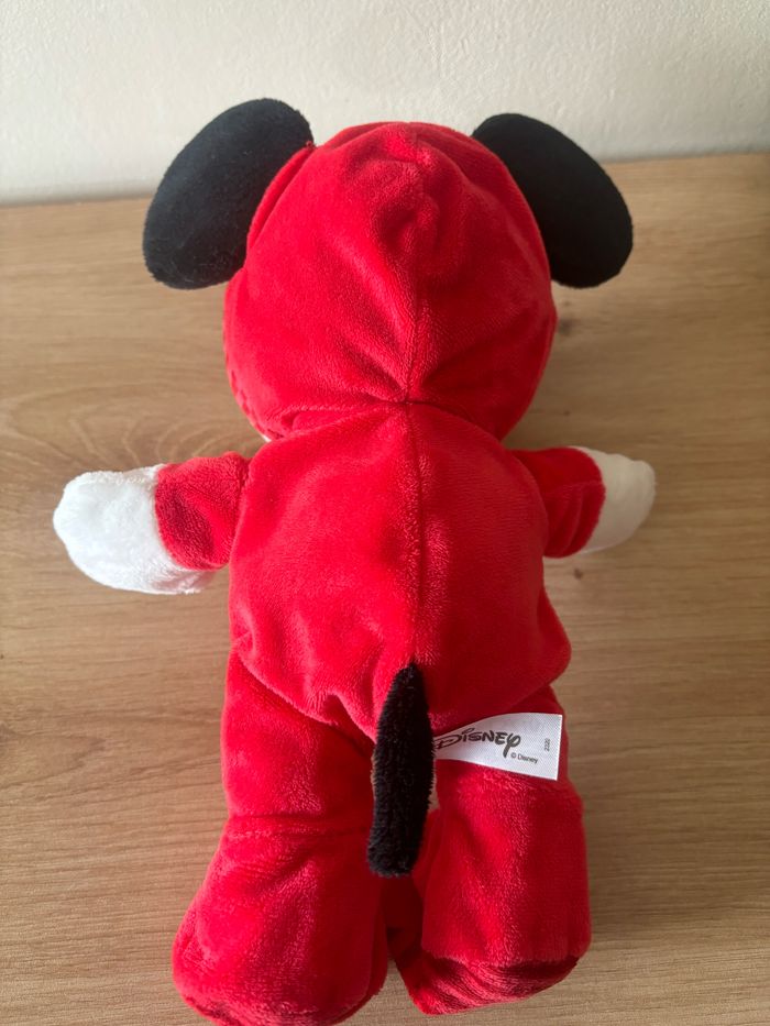 Doudou peluche Mickey pyjama rouge à capuche Disney - photo numéro 3
