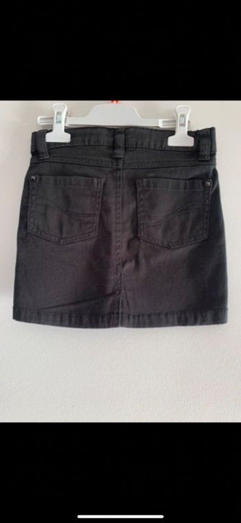 Jupe neuve noire taille 6 ans