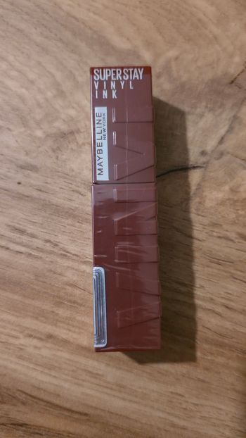 Maybelline Rouge à lèvres Neuf sous blister SuperStay Vinyl Ink 130 Extra
