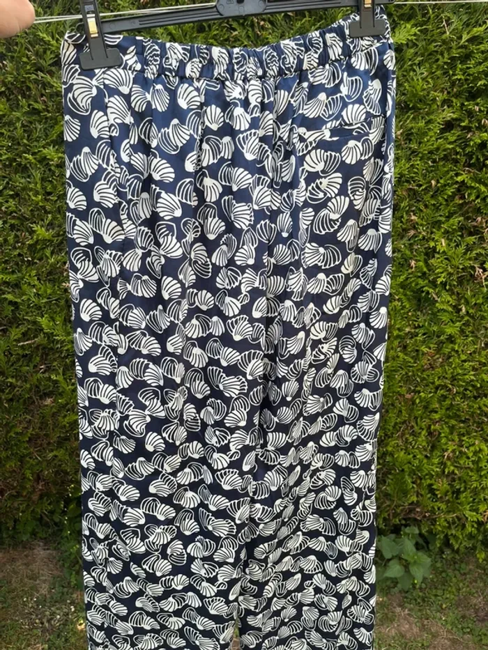pantalon bleu satin motifs coquillages blanc zara - photo numéro 6