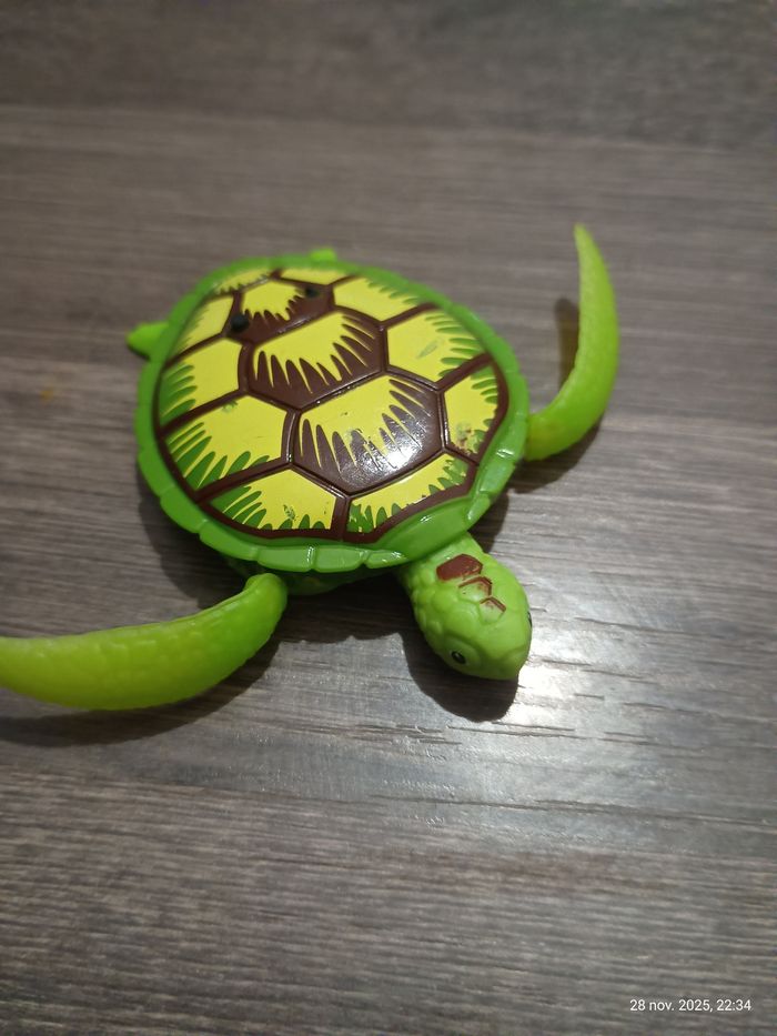 2 petites tortues mécanisées - photo numéro 2