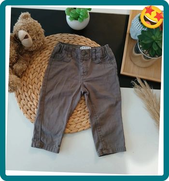 Jeans bébé garçon Taille 9 mois🌿🦊