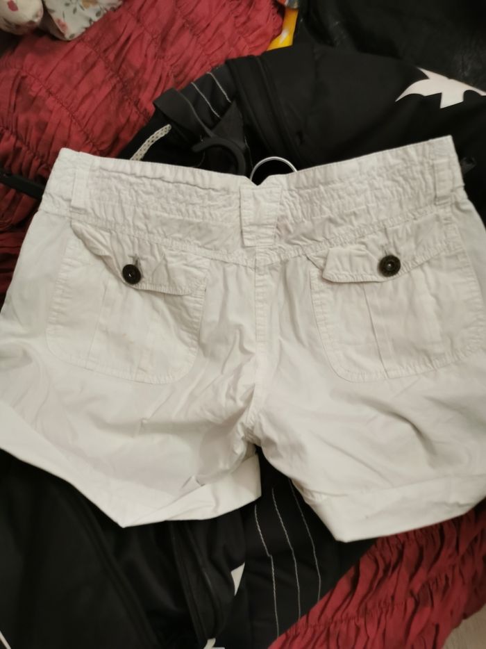 Short blanc avec revers 4 poches et 2 petites - photo numéro 2