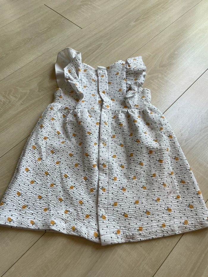 Robe Kiabi 24 mois - photo numéro 2