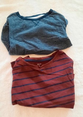 2 T-shirts manche longue 4 ans