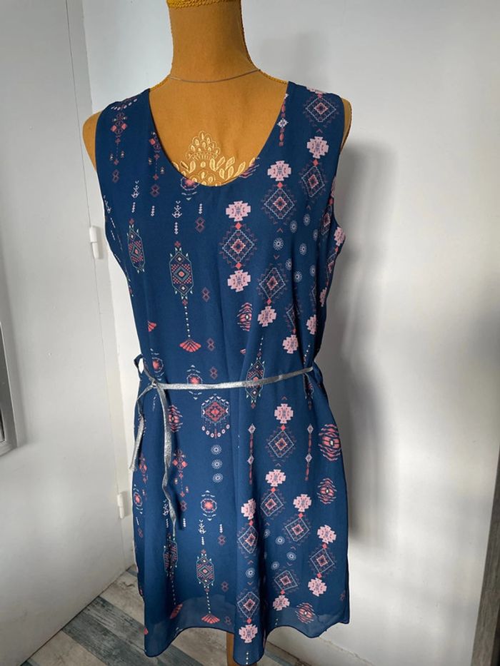 Robe à motifs imprimée bleue