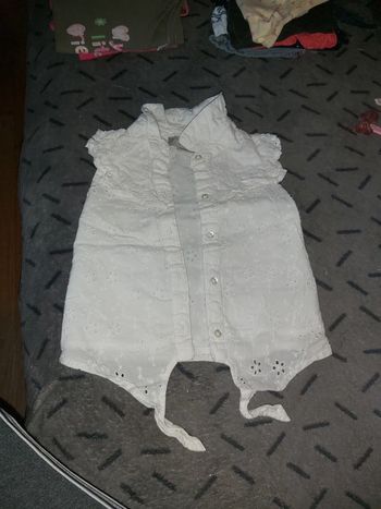 Blouse primark taille 12/18mois 86cm
