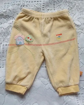 Pantalon bébé Disney Winnie l'Ourson 3-6 mois- velours doux, en très bon état