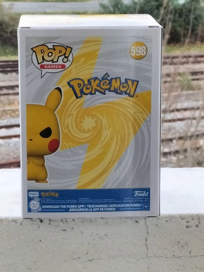 Figurine pop pokémon Pikachu - photo numéro 3