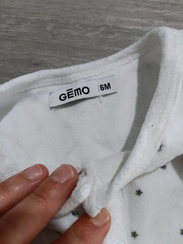 Grenouillère + Bonnet bébé 6 mois - GEMO - Très bon état - photo numéro 3