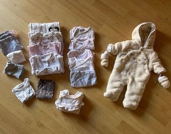 Lot vêtements - 1 mois 
