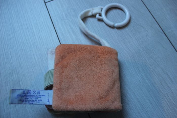 Jouet d'éveil à suspendre - photo numéro 5