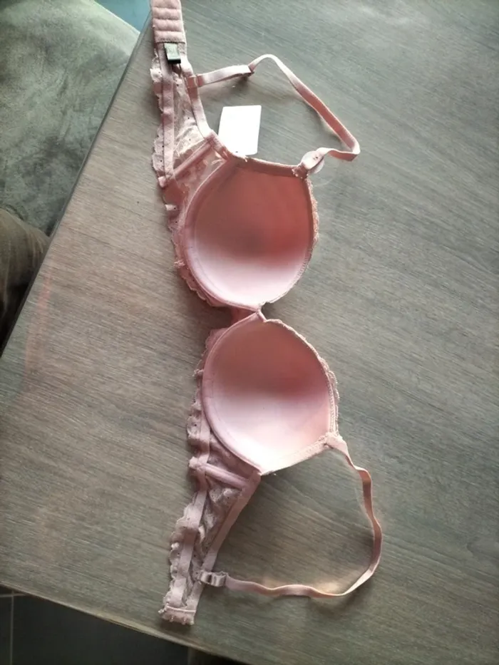 Soutien gorge neuf - photo numéro 6