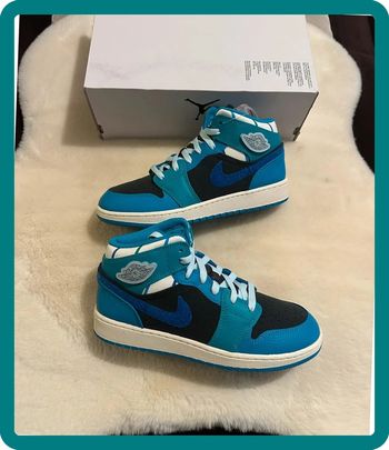 Jordan 1 Mid Inspired By The Greatest Aquatone