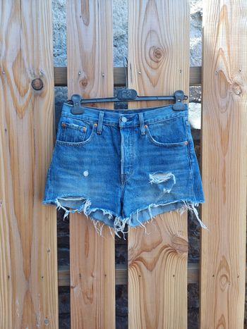 Joli short en jean taille haute déchiré 501 Levi's