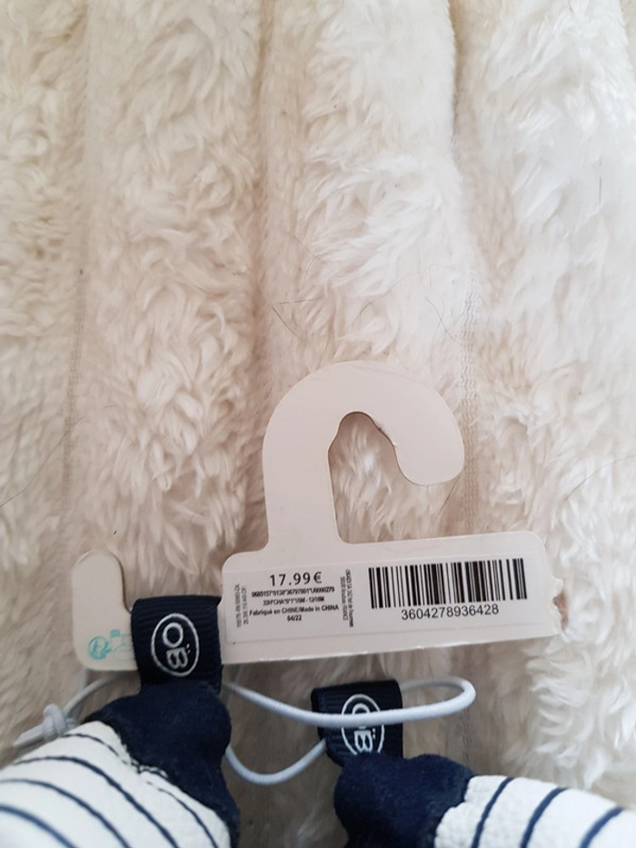 Chaussures chaussons fille ou garçon en cuir 1/6 mois neuf - photo numéro 3