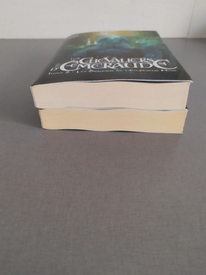 Les chevaliers d'émeraude Tomes 1 et 2 - photo numéro 6