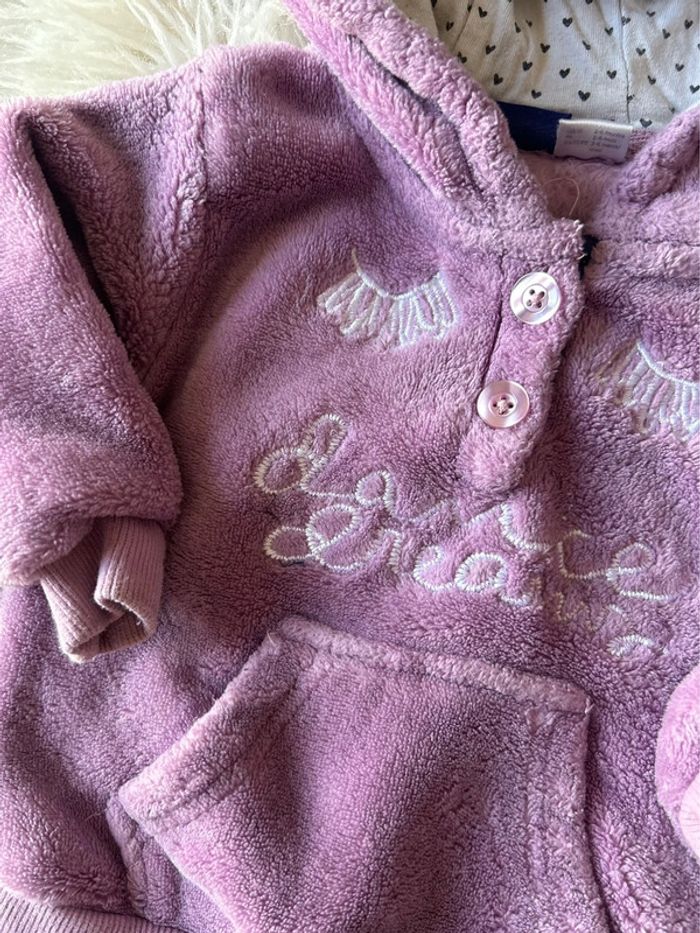 Fille 👧🏻 Pull capuche violet taille 3/6 mois - photo numéro 2