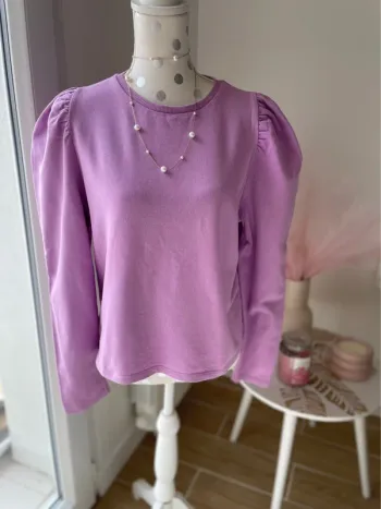 Sweat Lila taille L pull & bear