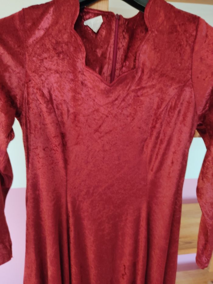 Robe cintrée aspect velours en 38 - photo numéro 2