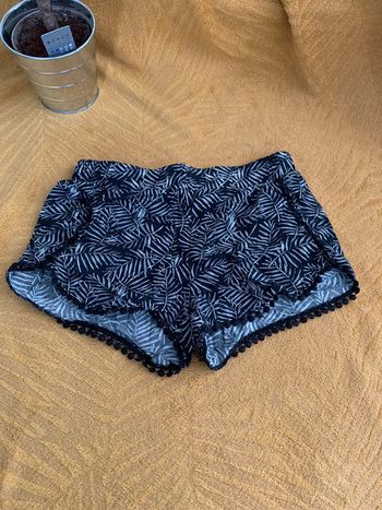 Short fille