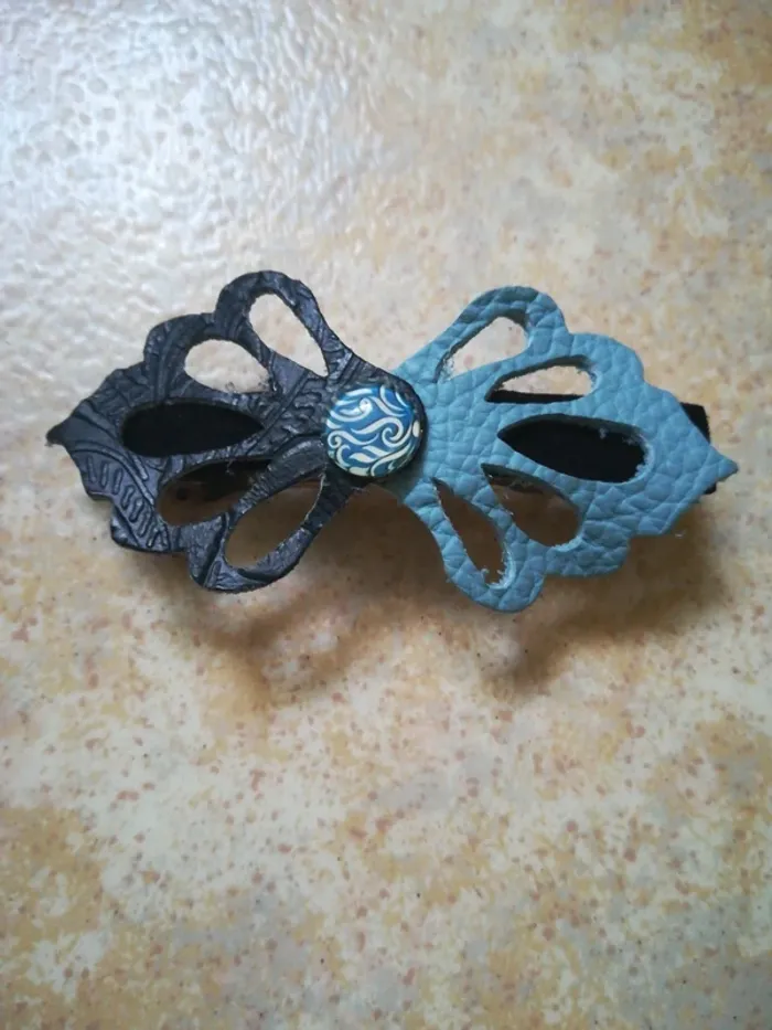 Jolie barrette artisanale. - photo numéro 5