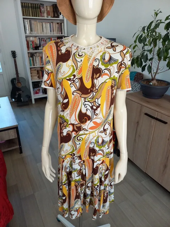 Robe T. L - photo numéro 2