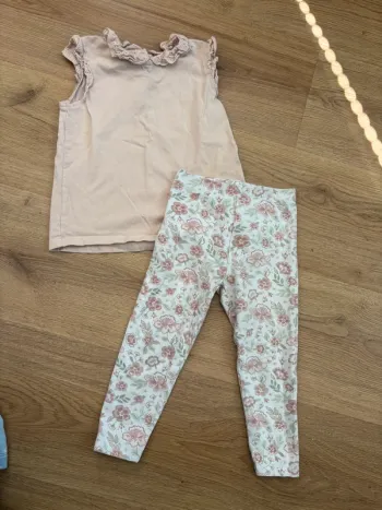Ensemble t-shirt legging rose C&A