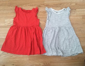 Robes H&M taille 98-104