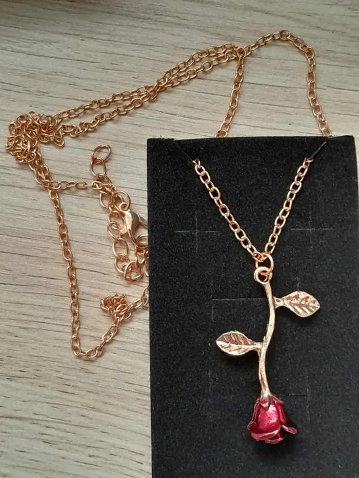 Collier Rose suspendue ( La Belle et la Bête), doré - photo numéro 3