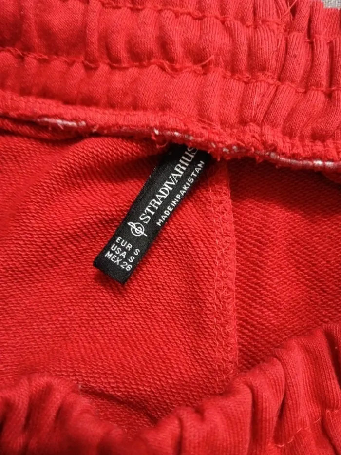 C22 jogging rouge Stradivarius S - photo numéro 3