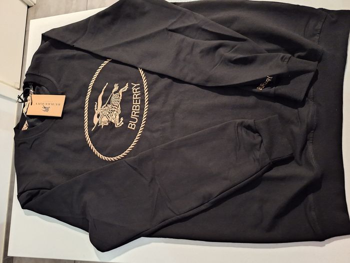 Sweat shirt Burberry taille XXL Neuf - photo numéro 7