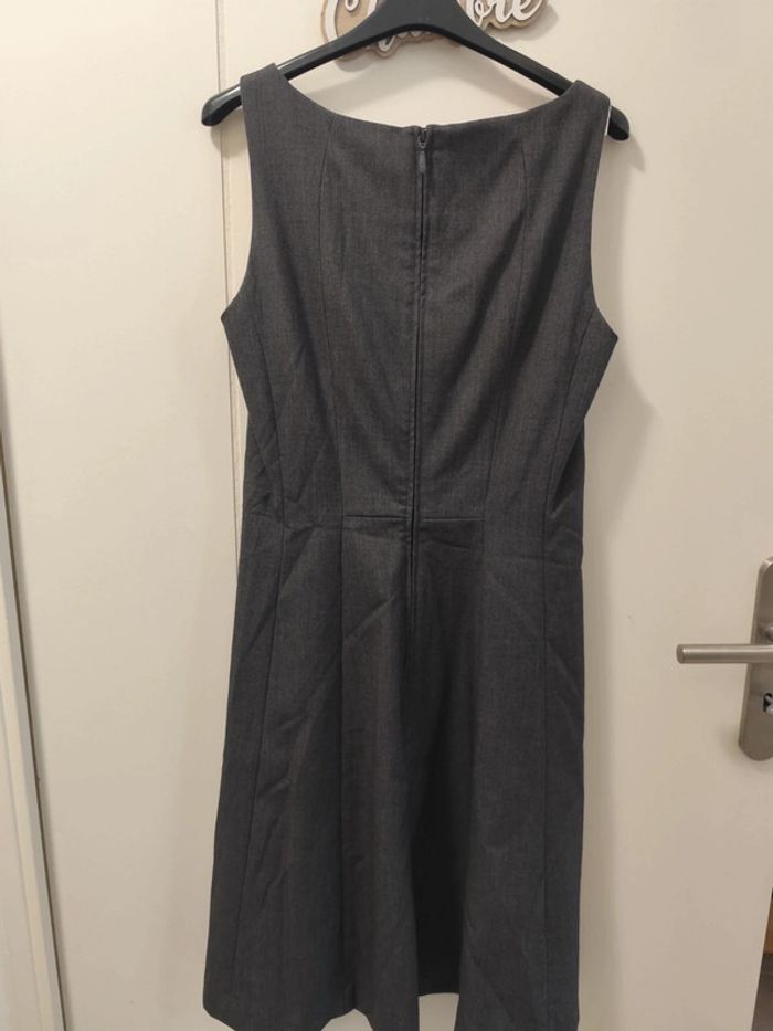 Robe élégante - photo numéro 2