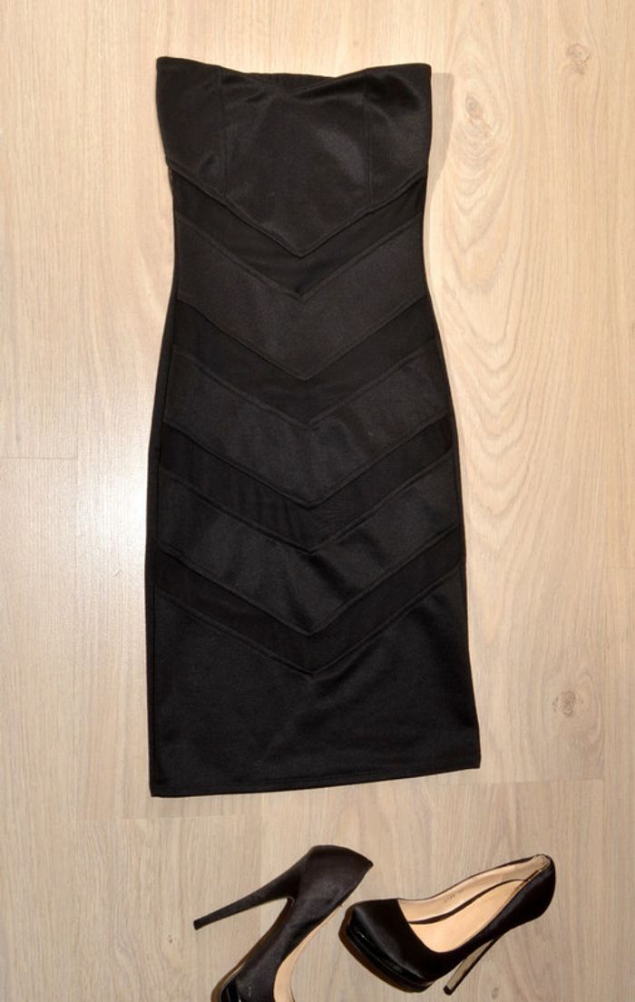 robe de soirée noire uni moulante sans bretelles avec transparence et zigzag taille 34 - photo numéro 3